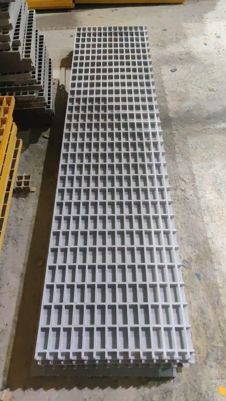 Fibrodrain Grating Product